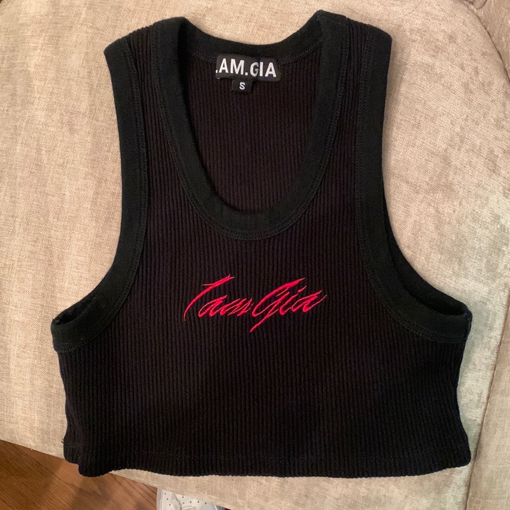 I AM GIA TANK VEA TANK